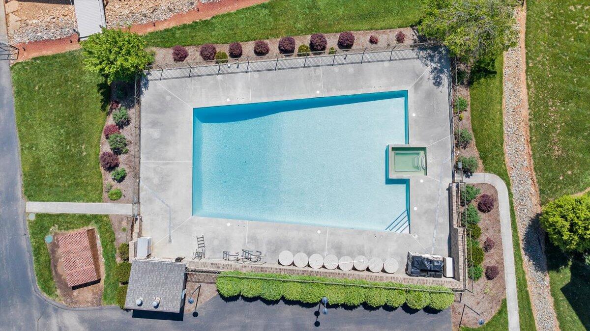 620 Montevista RD Unit: 602