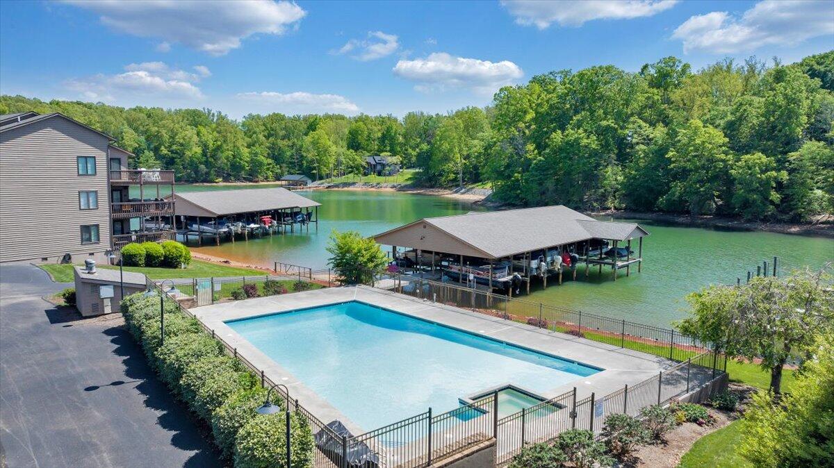 620 Montevista RD Unit: 602