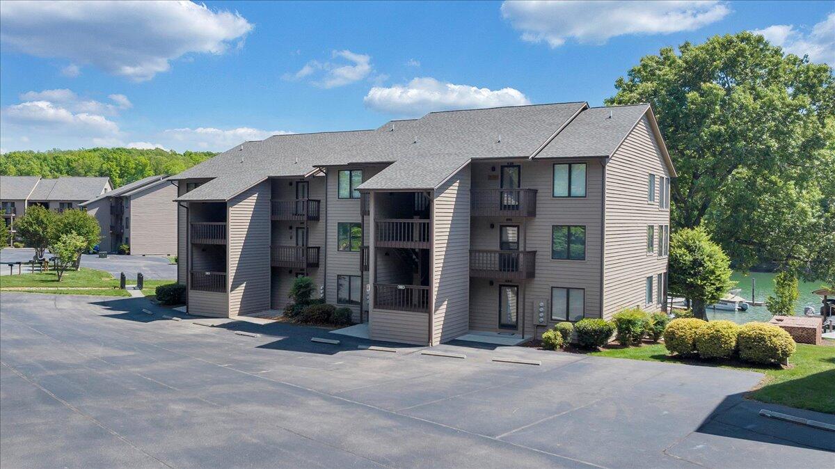 620 Montevista RD Unit: 602