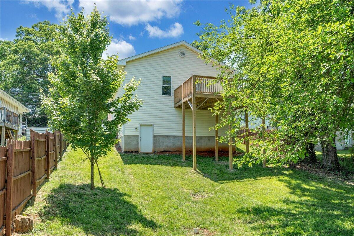 4711 Surrey AVE NW