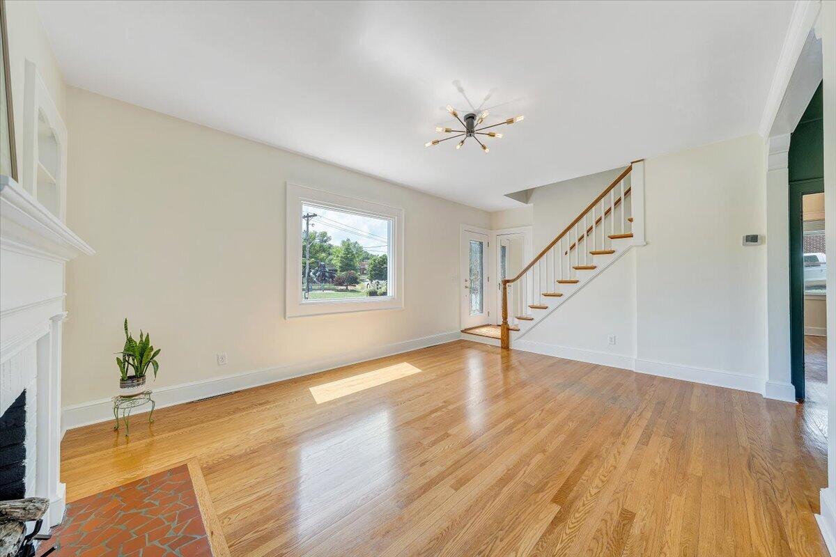 3116 Spring RD SW
