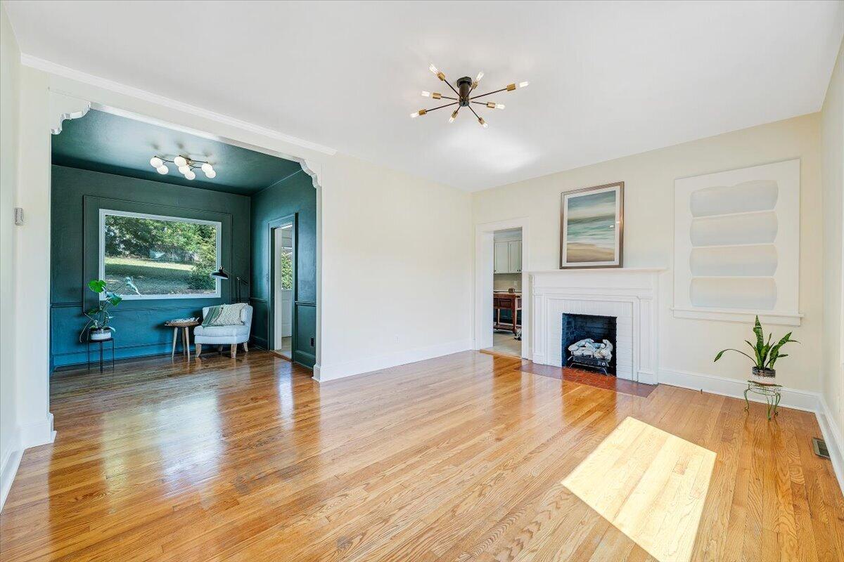 3116 Spring RD SW
