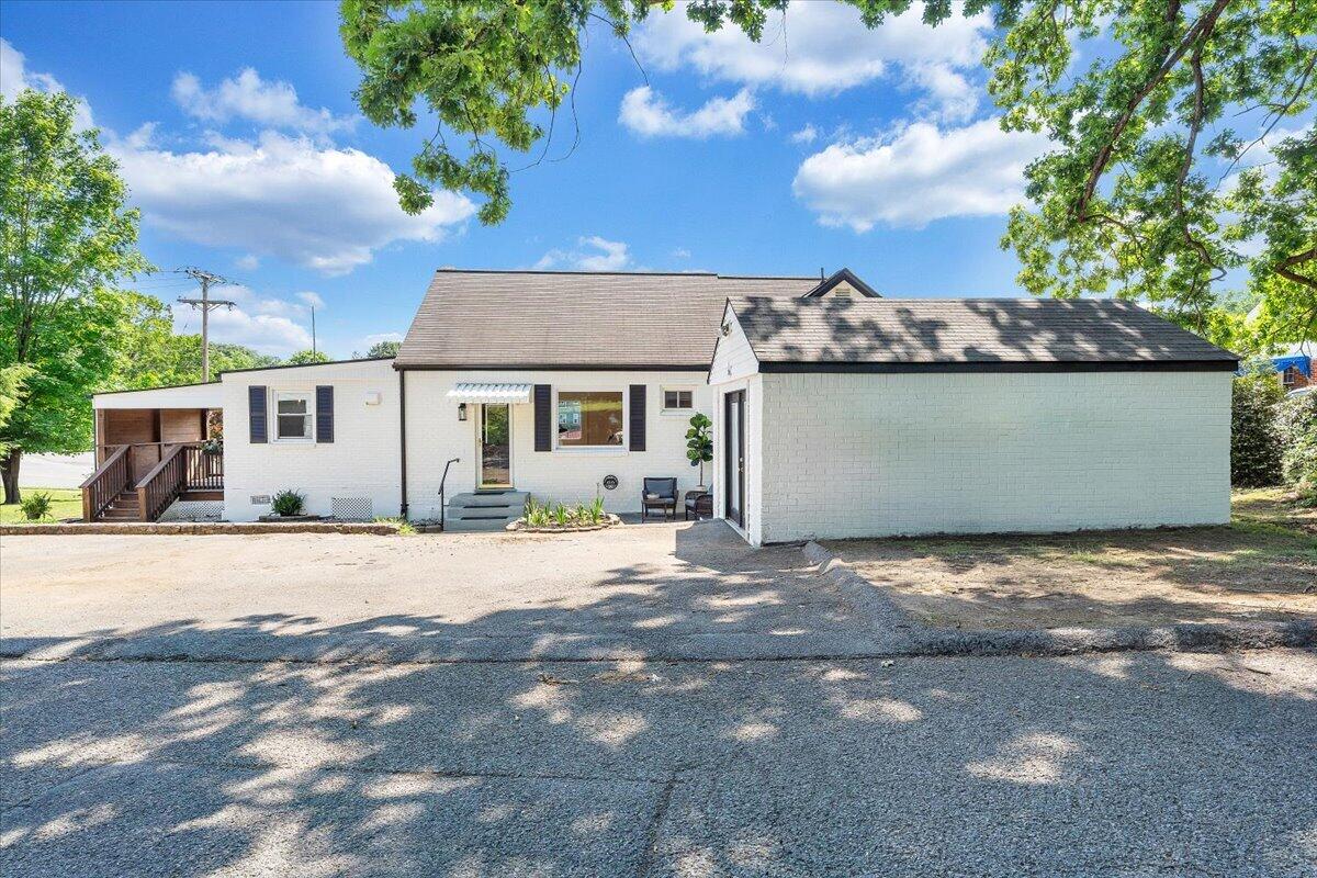 3116 Spring RD SW