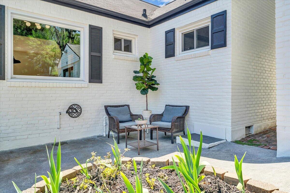3116 Spring RD SW