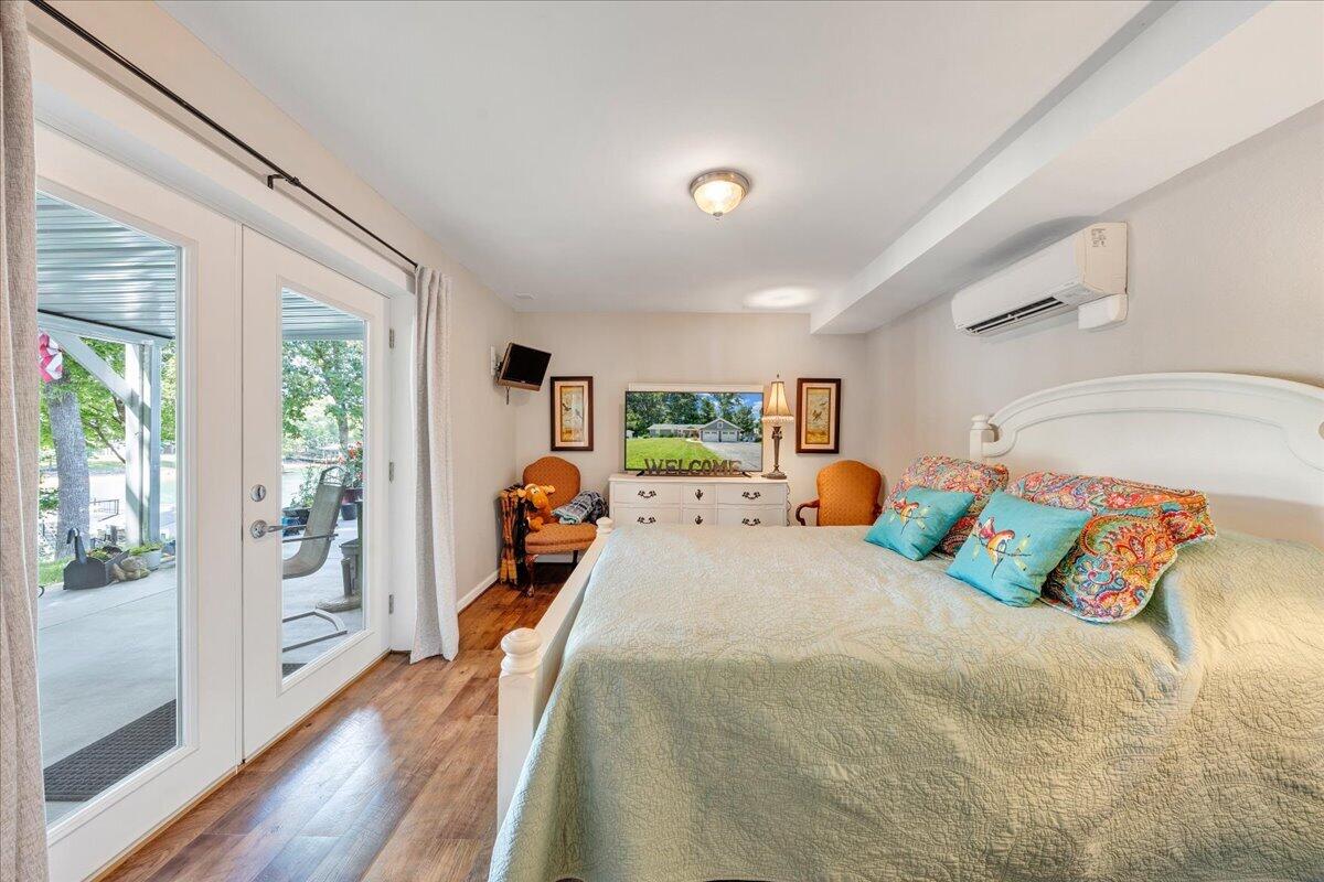 129 Douglas DR