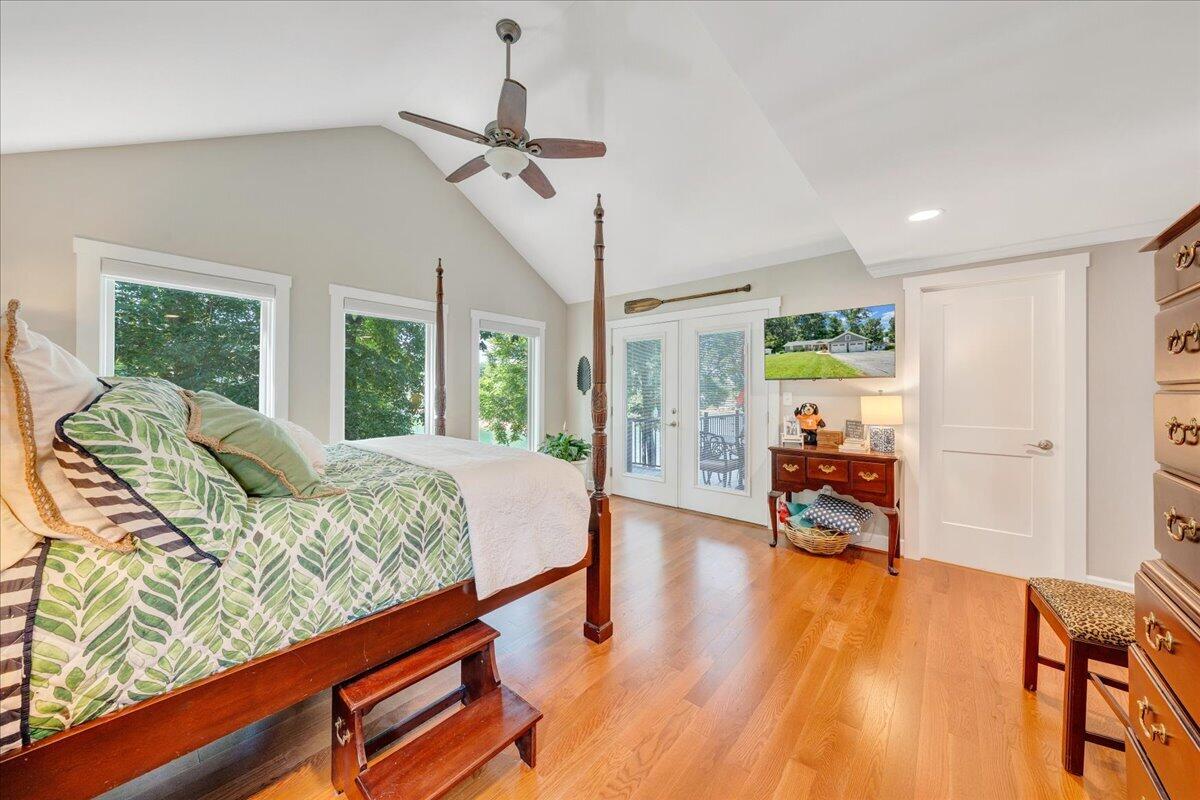 129 Douglas DR
