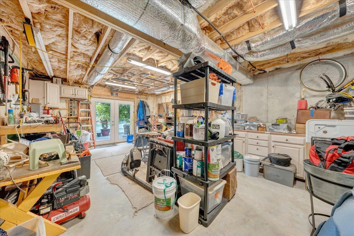 129 Douglas DR