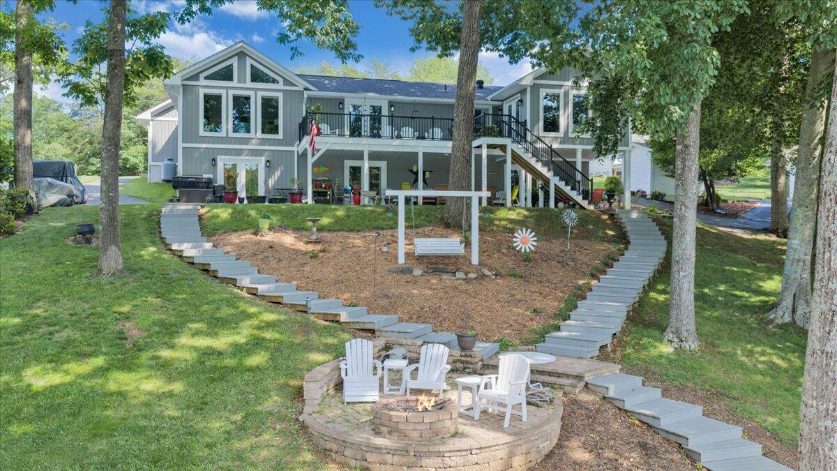 129 Douglas DR