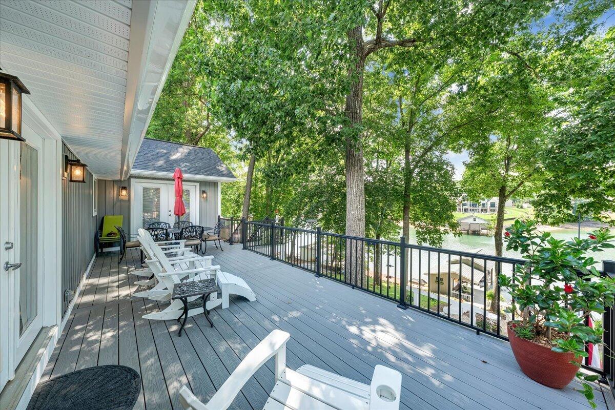 129 Douglas DR