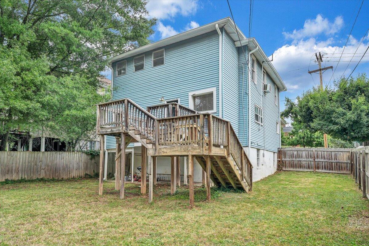 1002 Howbert AVE SW