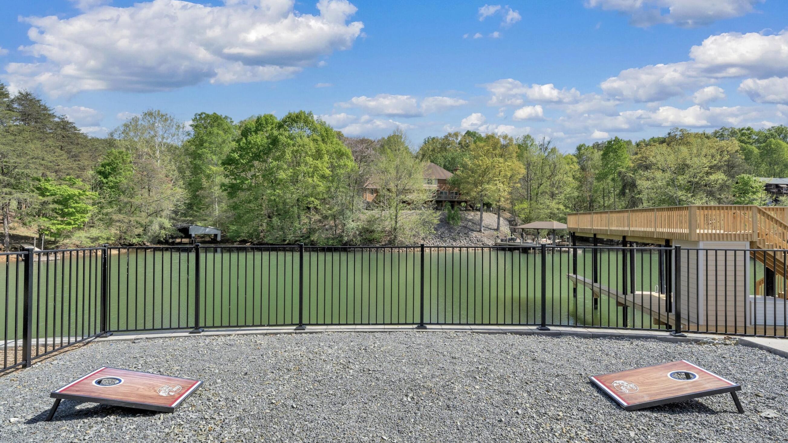 2937 Blount DR