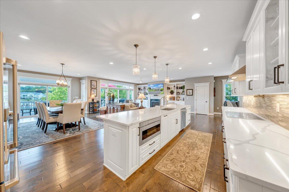 290 Sunset Pointe DR