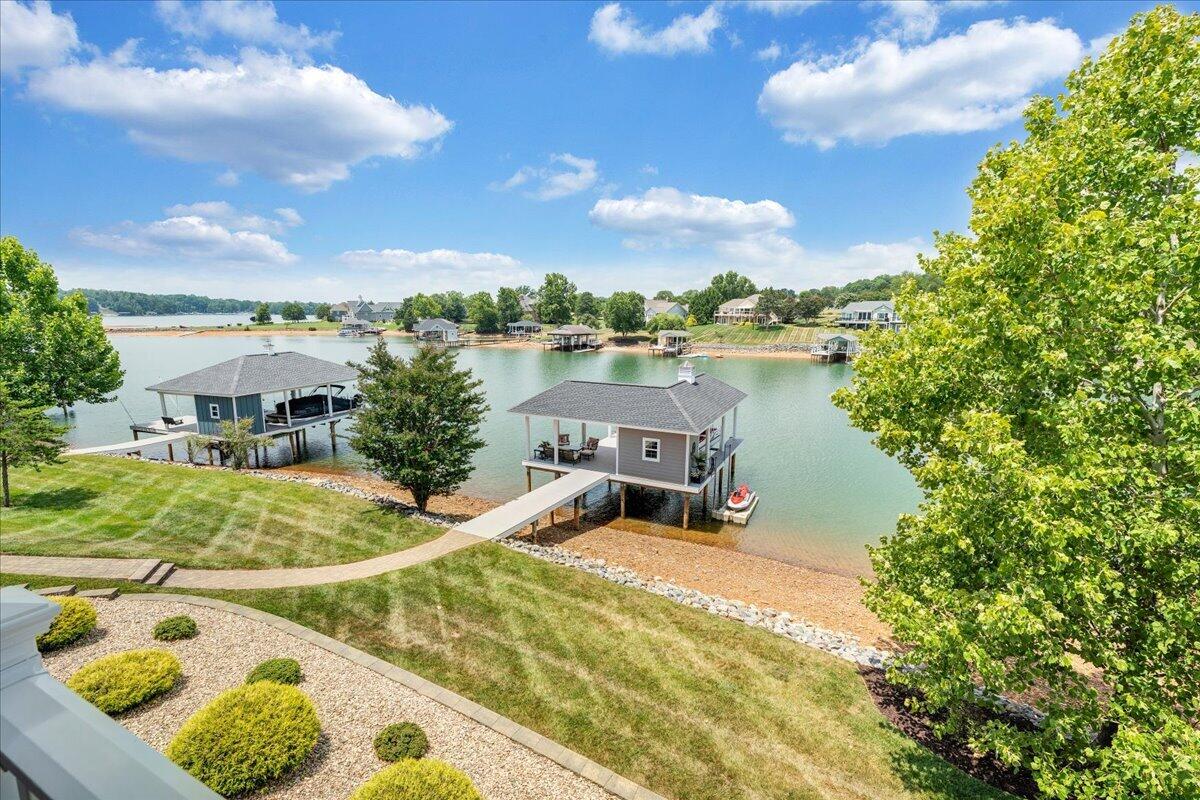 290 Sunset Pointe DR