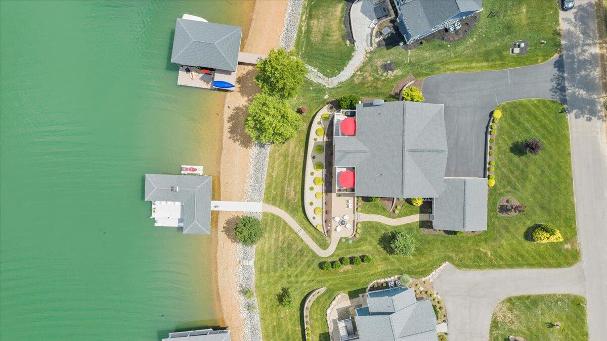 290 Sunset Pointe DR