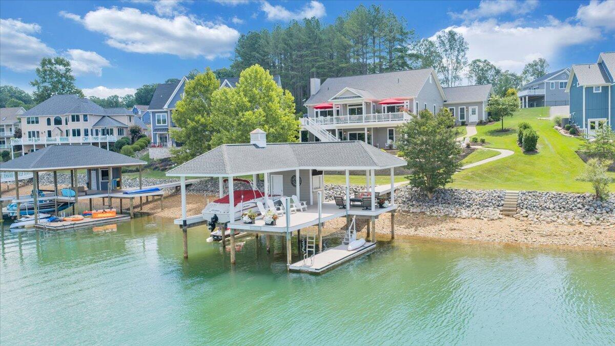 290 Sunset Pointe DR