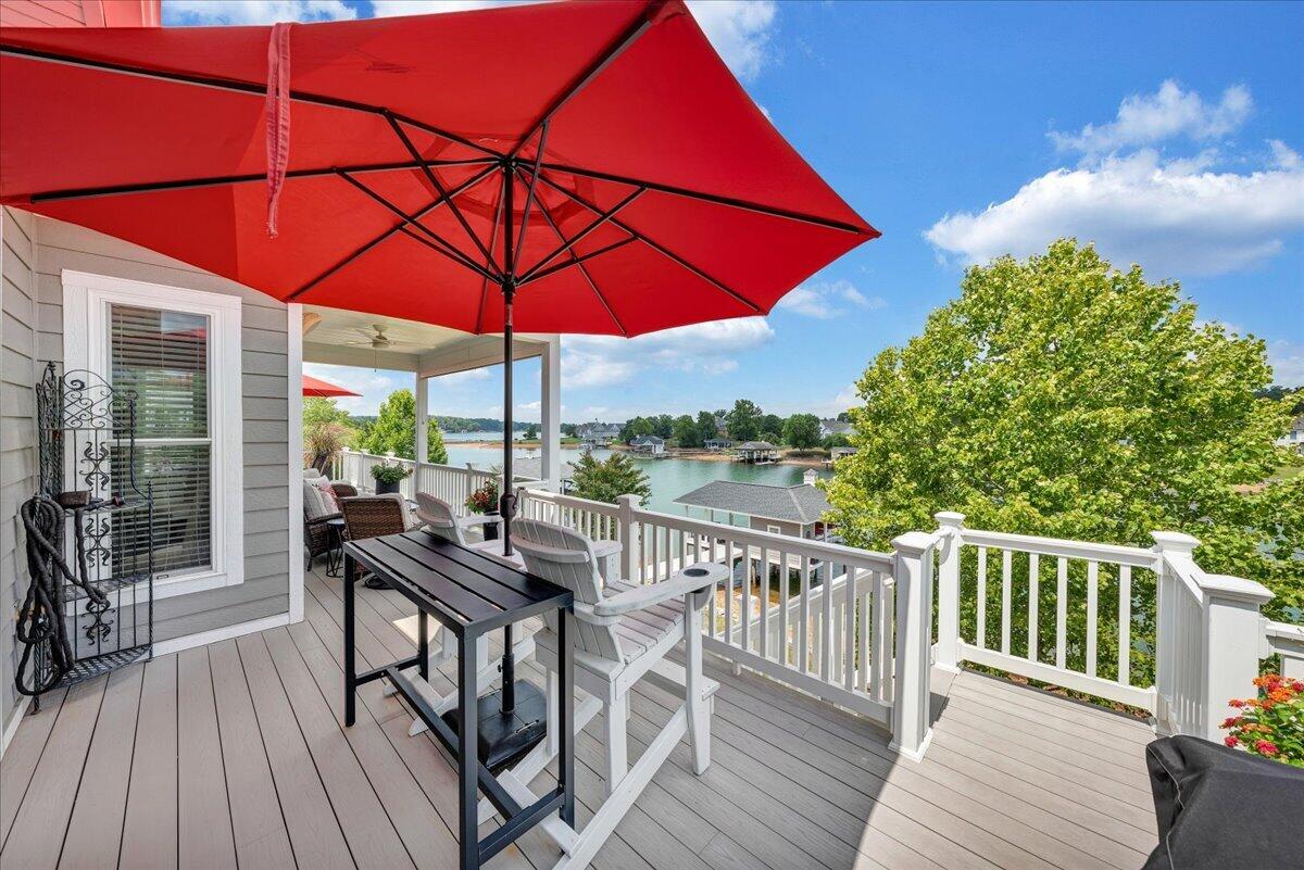 290 Sunset Pointe DR