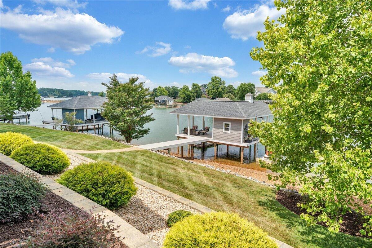 290 Sunset Pointe DR