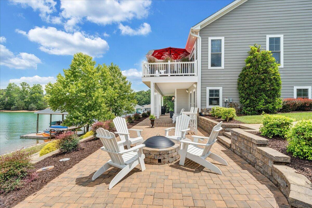 290 Sunset Pointe DR