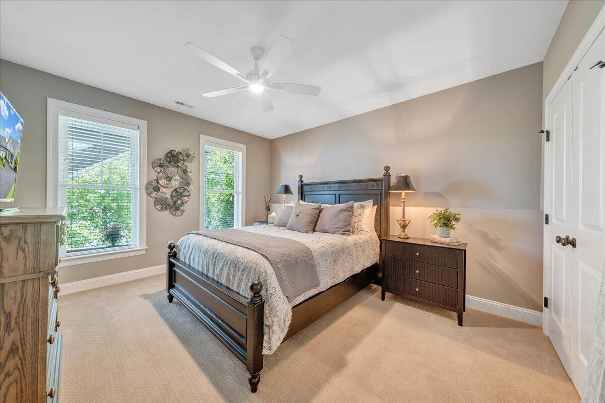 290 Sunset Pointe DR