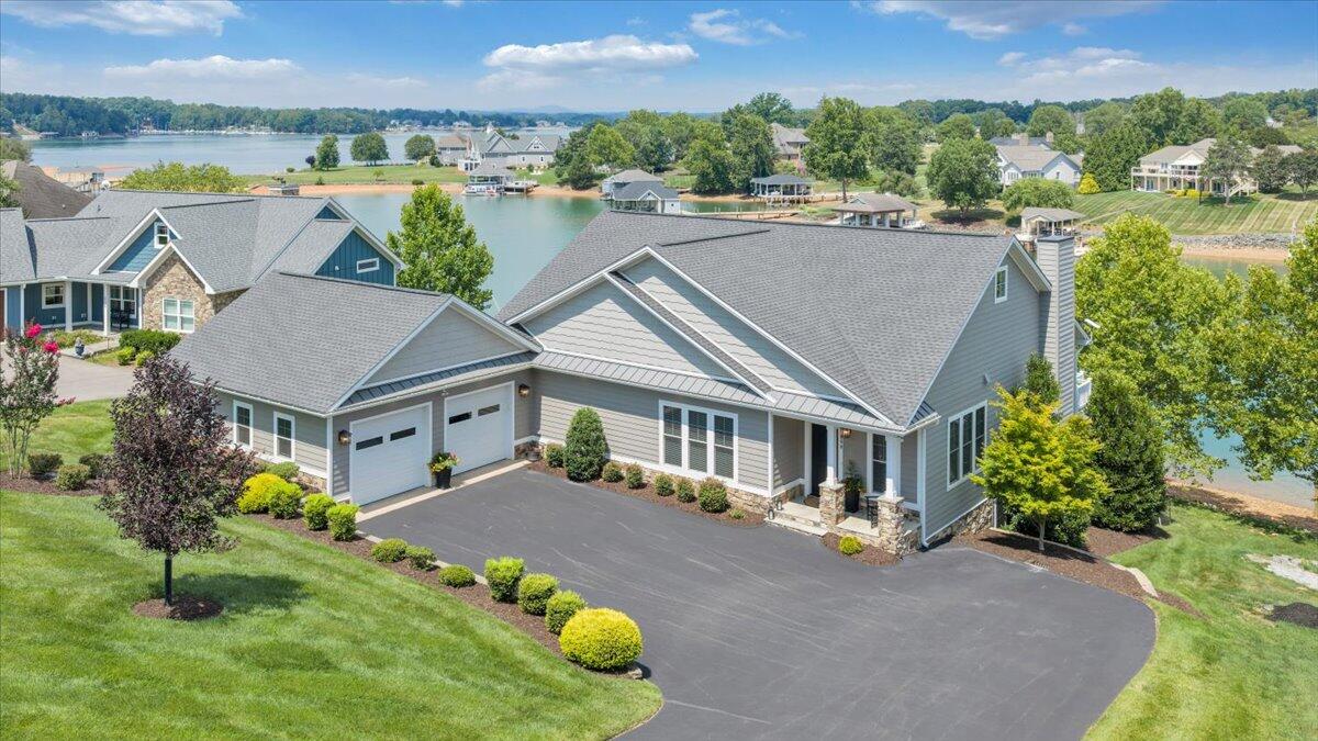 290 Sunset Pointe DR