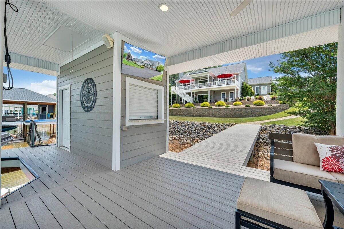 290 Sunset Pointe DR