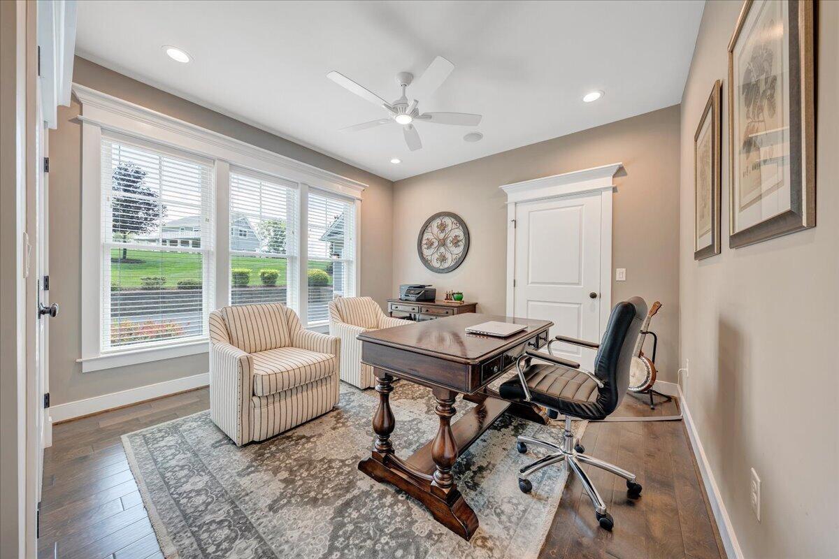 290 Sunset Pointe DR