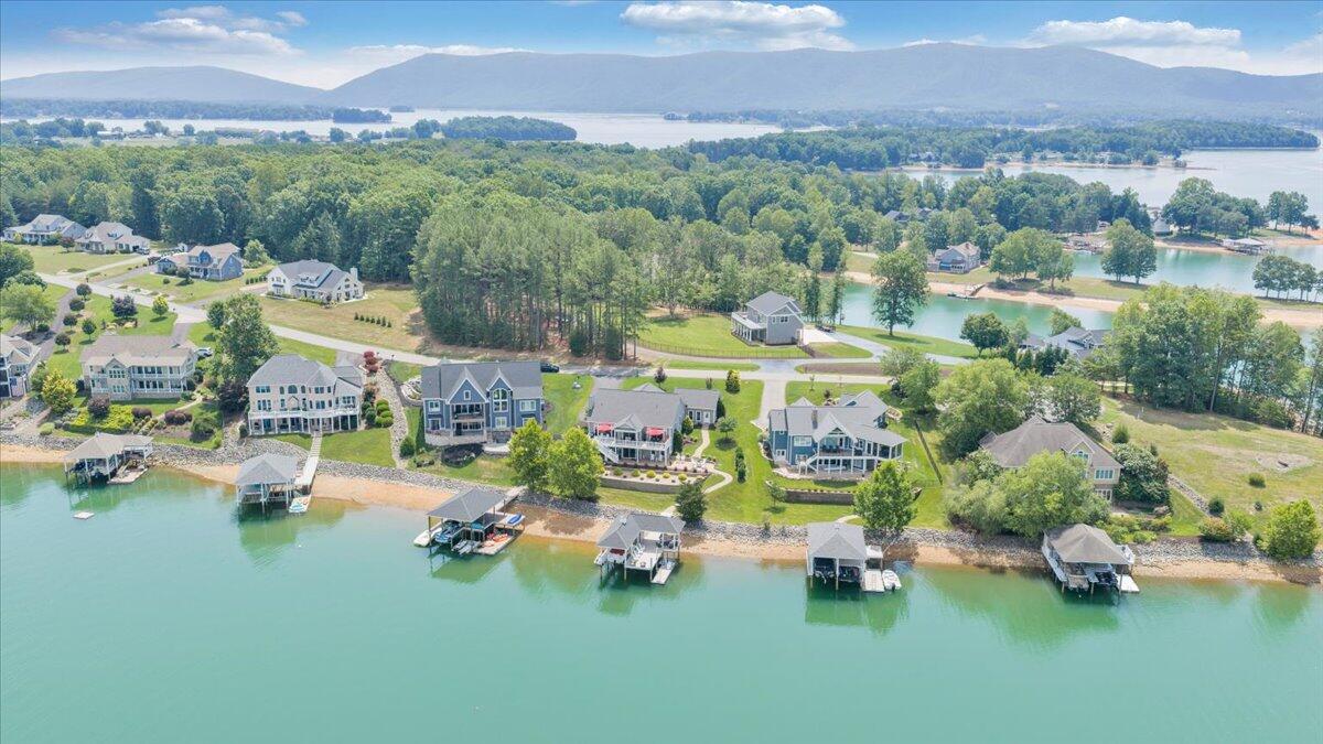 290 Sunset Pointe DR
