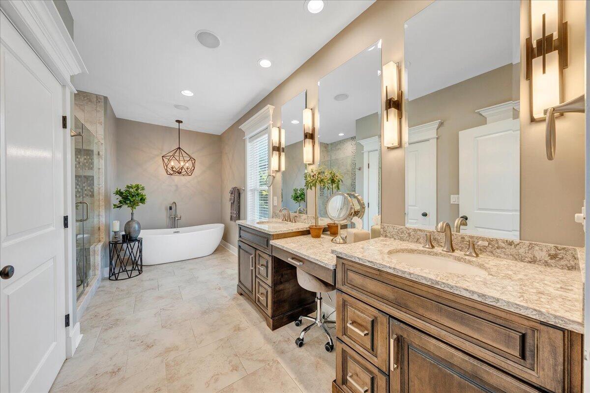 290 Sunset Pointe DR
