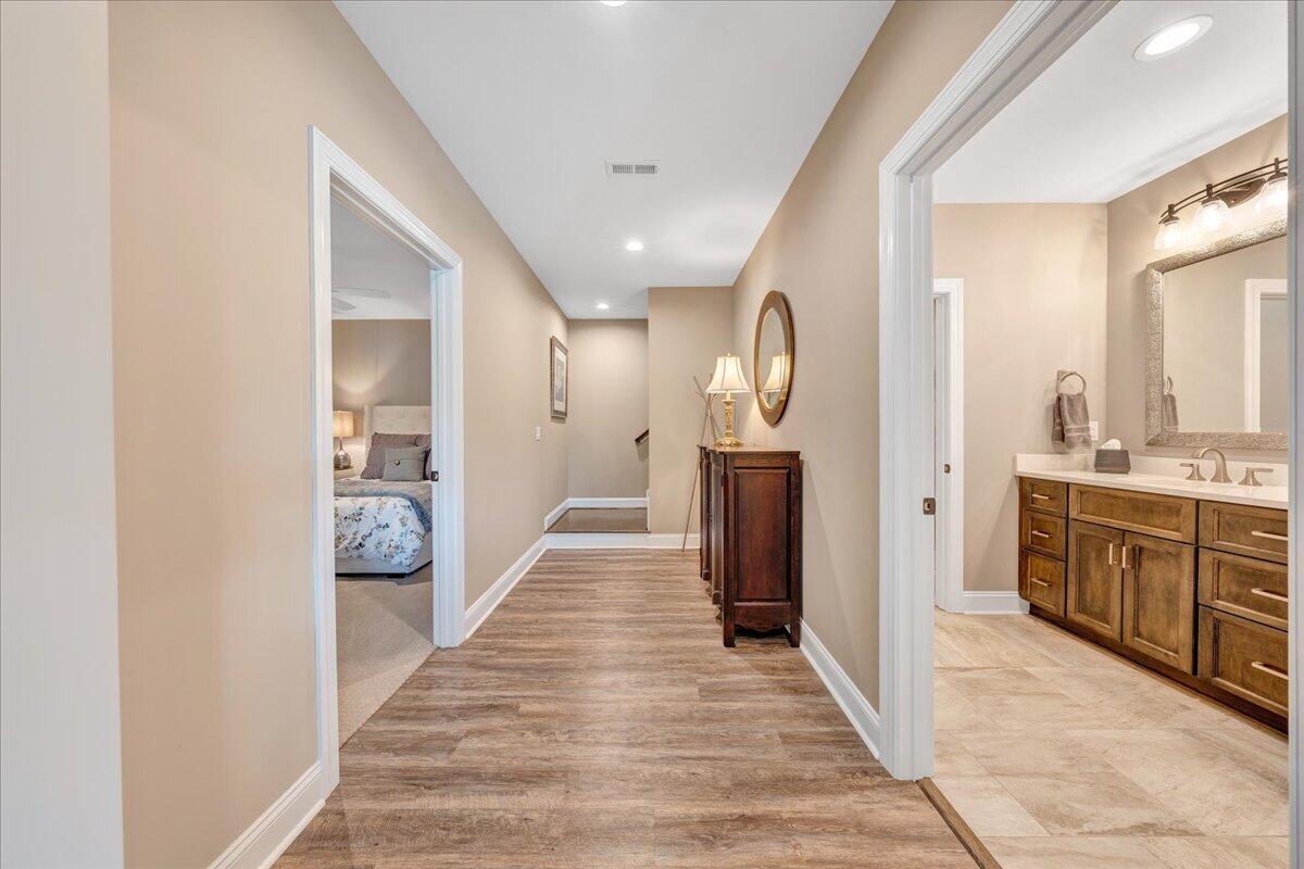 290 Sunset Pointe DR
