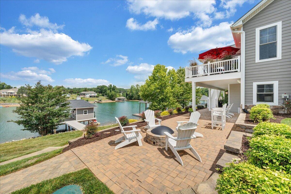 290 Sunset Pointe DR