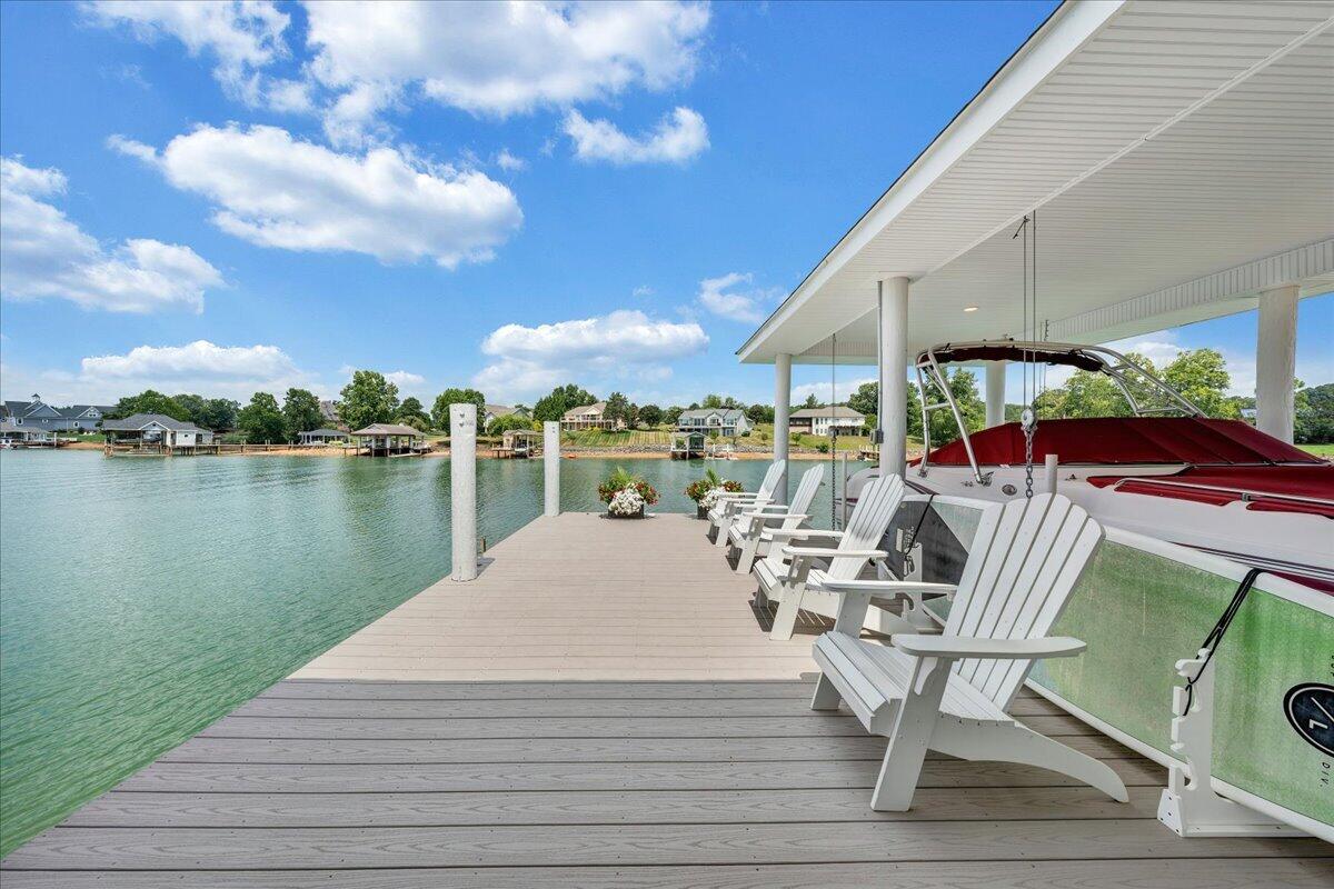 290 Sunset Pointe DR