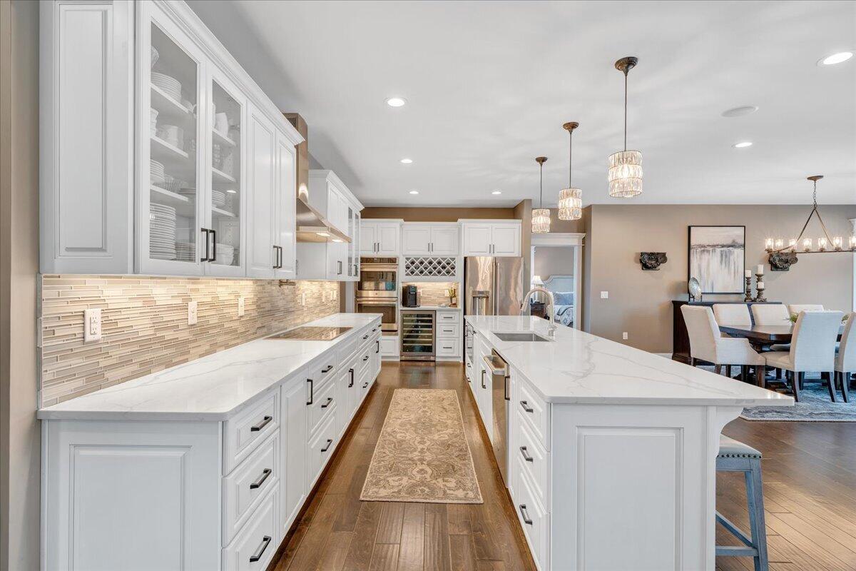 290 Sunset Pointe DR