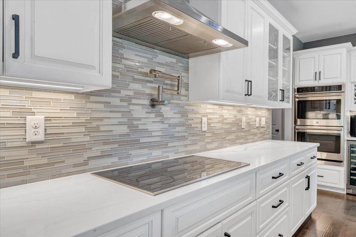 290 Sunset Pointe DR