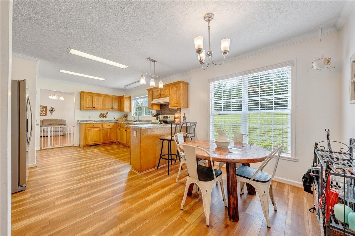 1064 Lipscomb RD