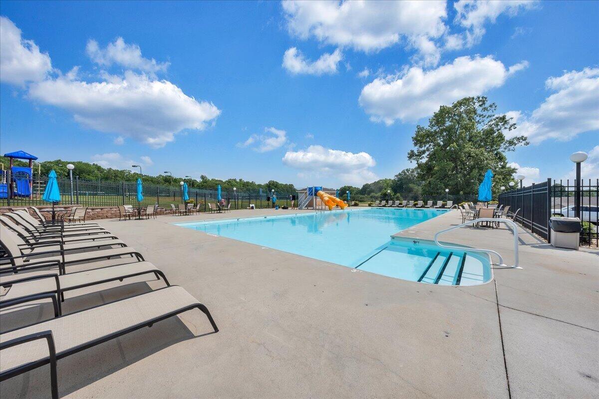 1119 Parkhall RD