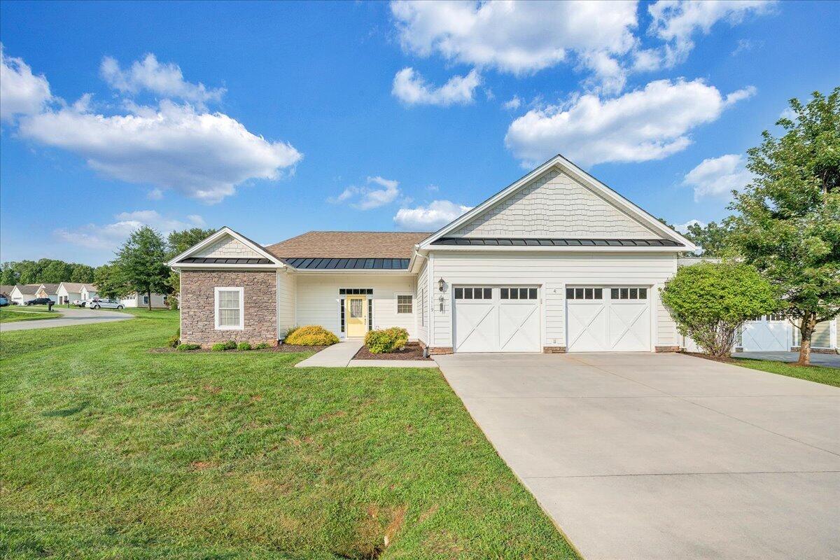 1119 Parkhall RD