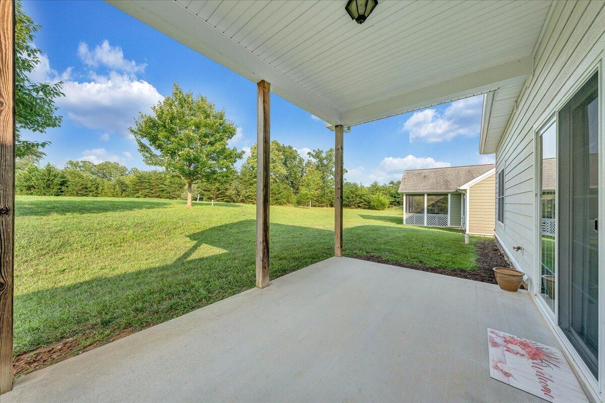 1119 Parkhall RD