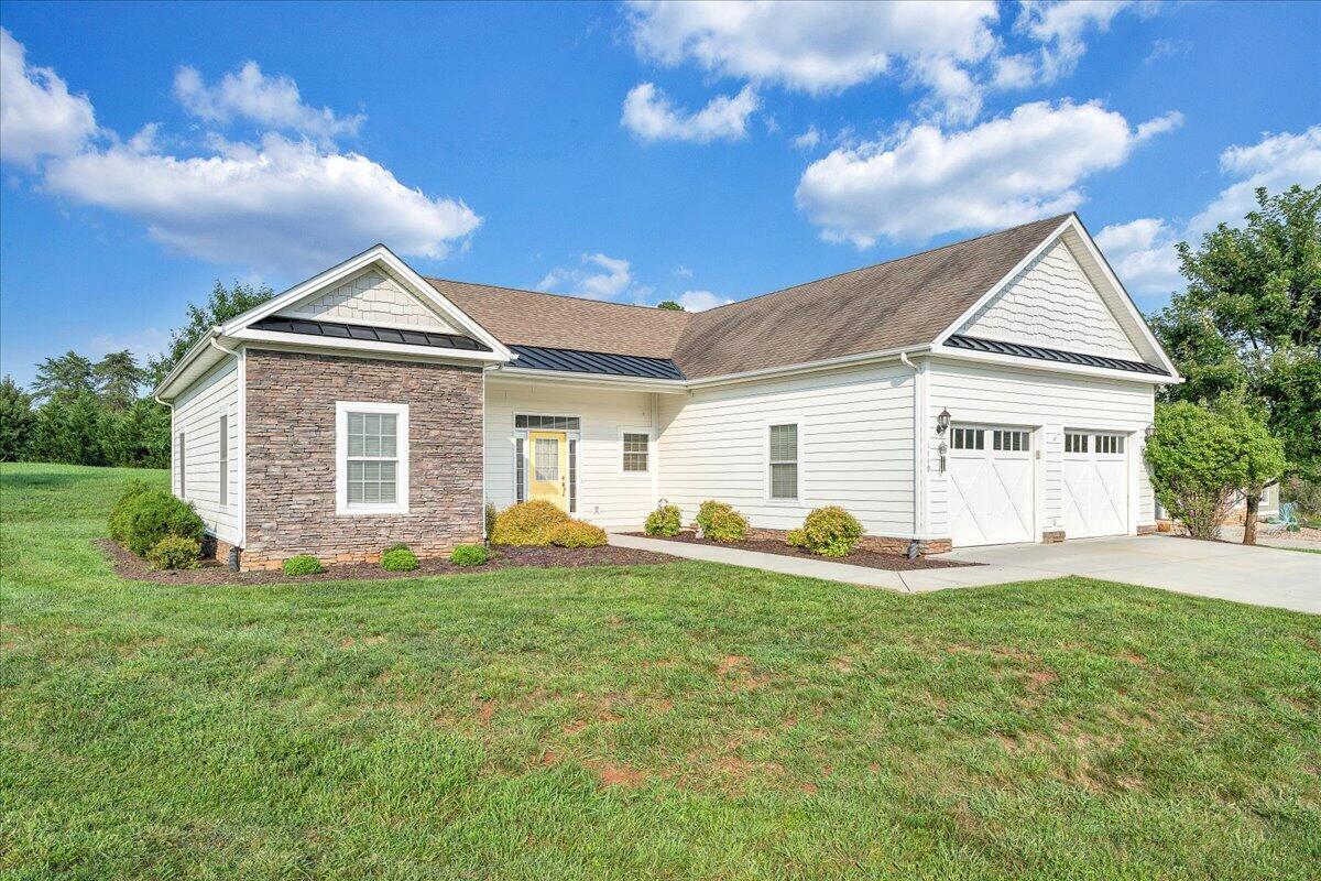 1119 Parkhall RD