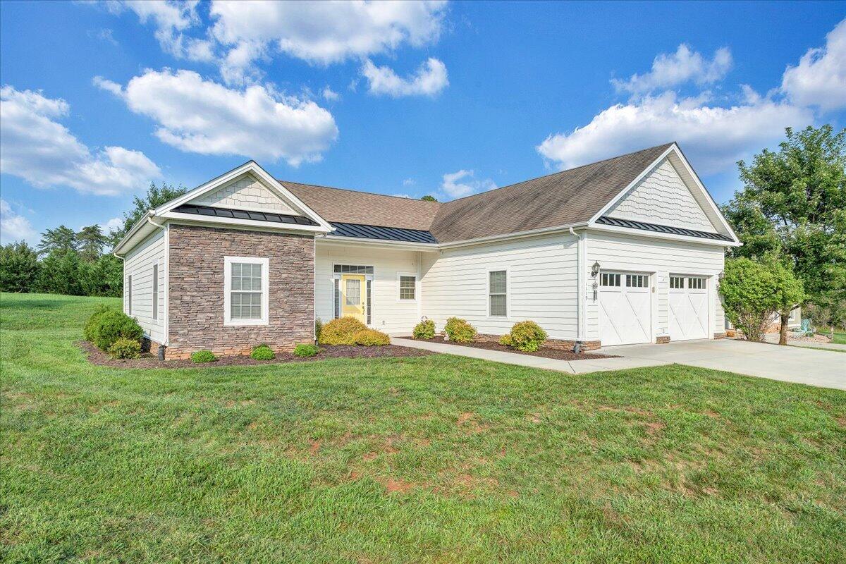 1119 Parkhall RD