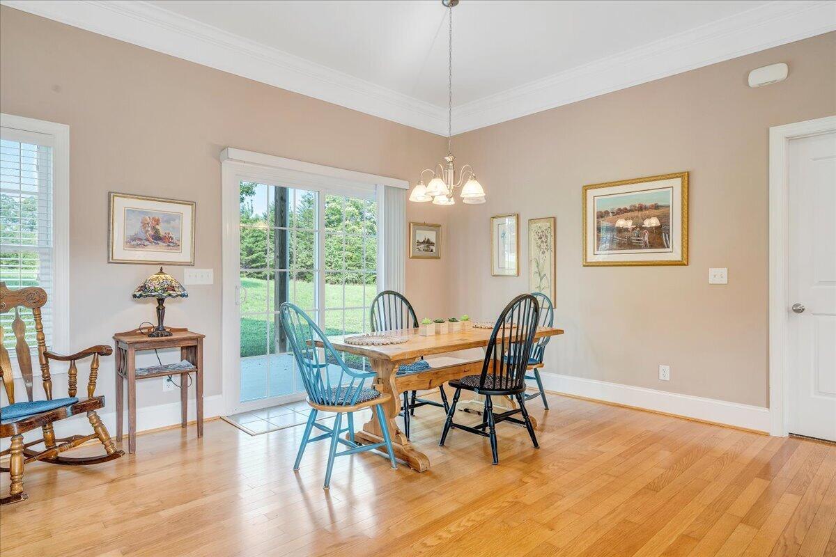1119 Parkhall RD