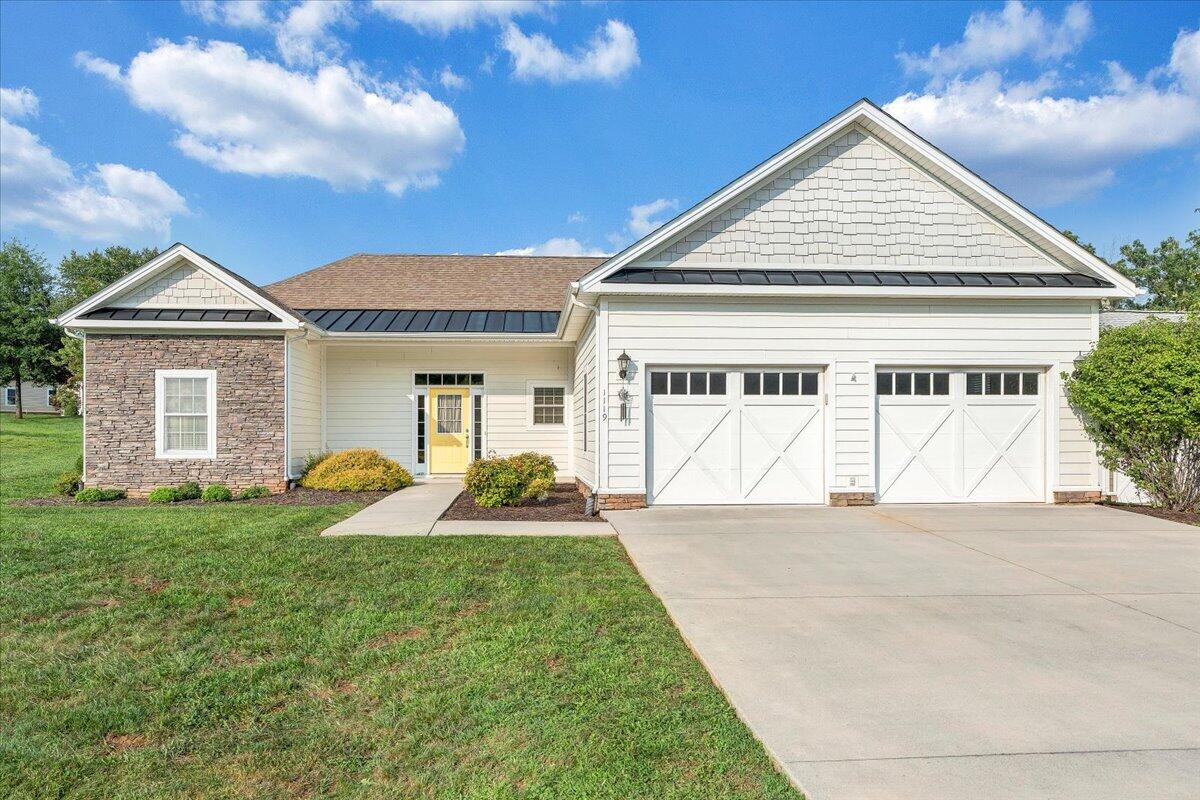 1119 Parkhall RD