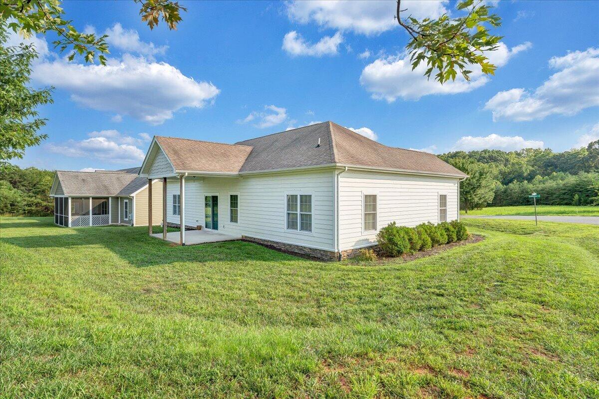 1119 Parkhall RD