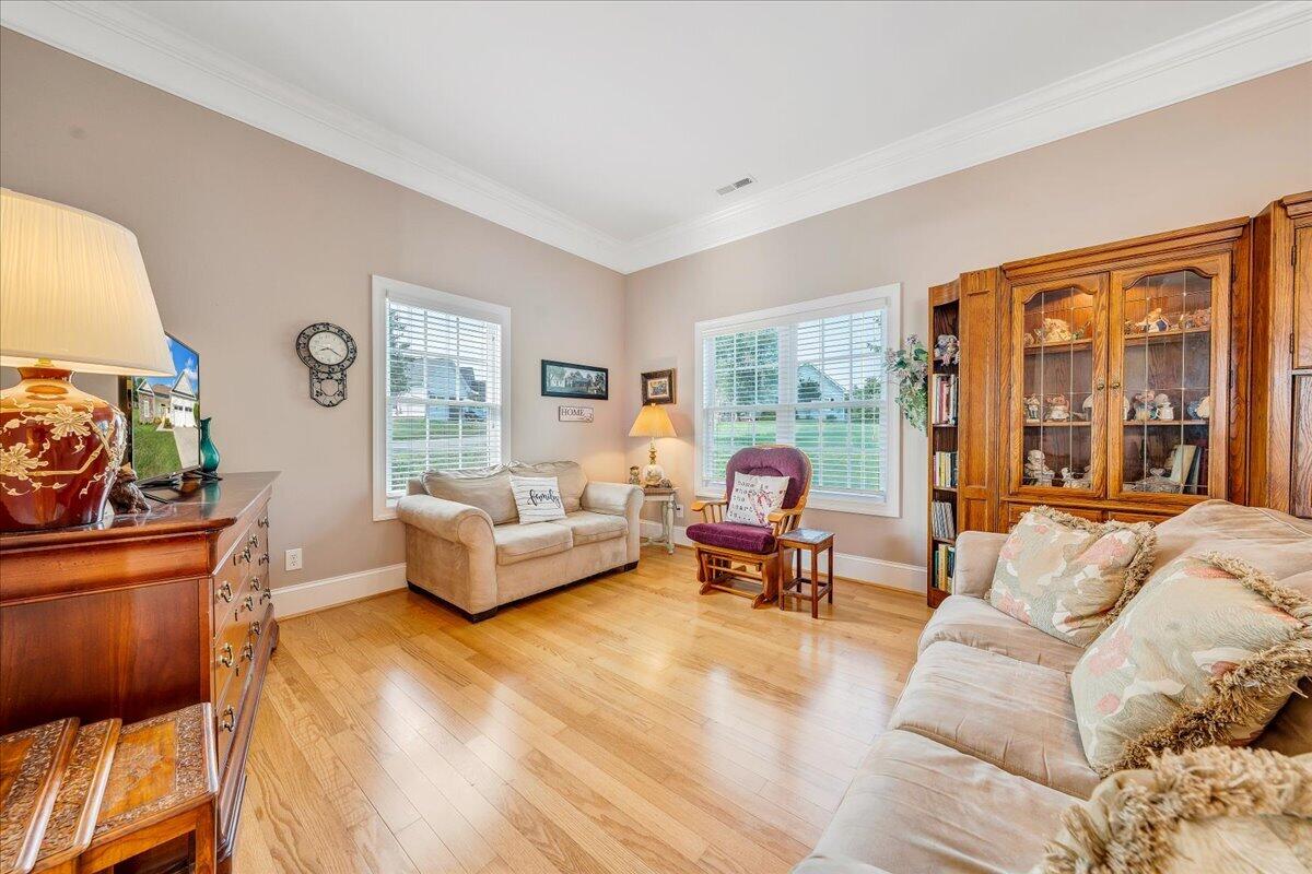 1119 Parkhall RD