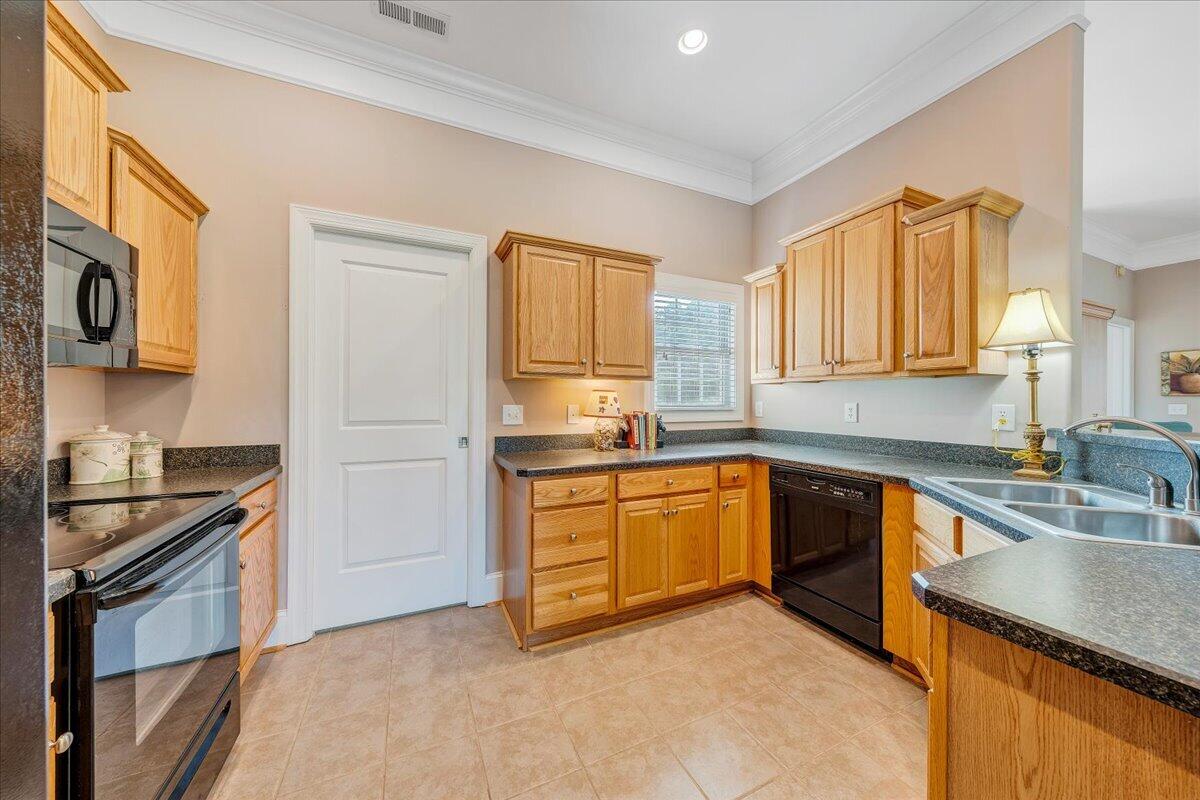 1119 Parkhall RD
