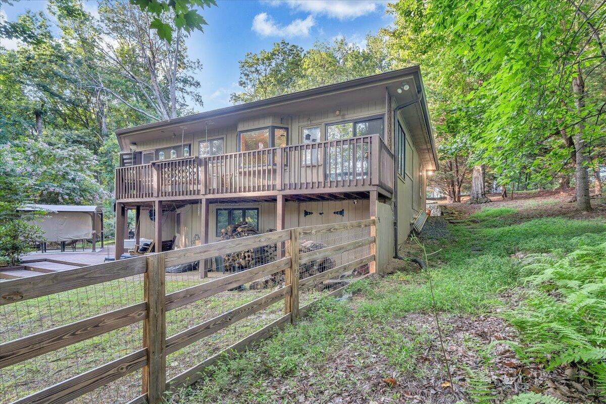 310 Saddleback TRL
