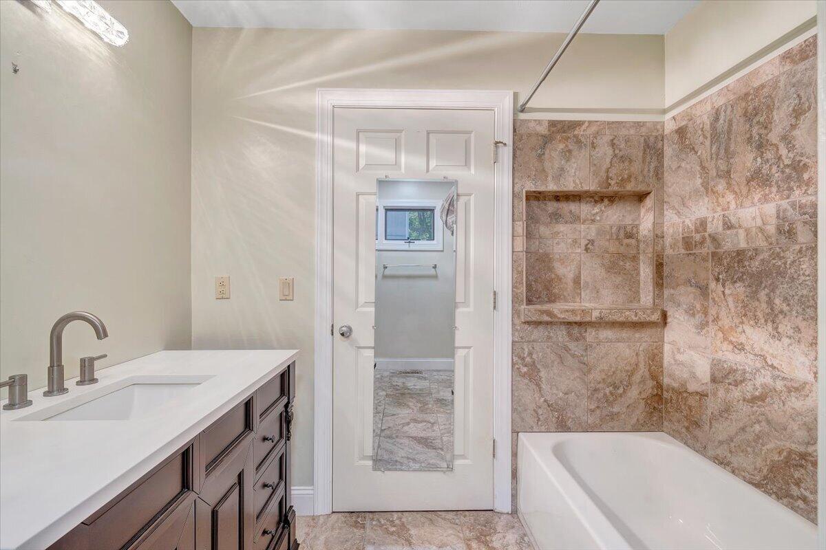 310 Saddleback TRL