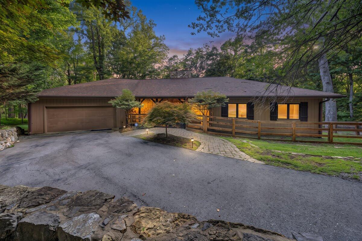 310 Saddleback TRL