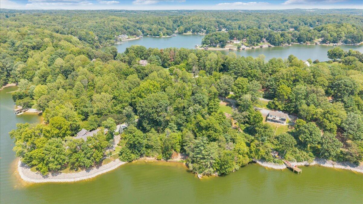 6325 Horseshoe Bend RD