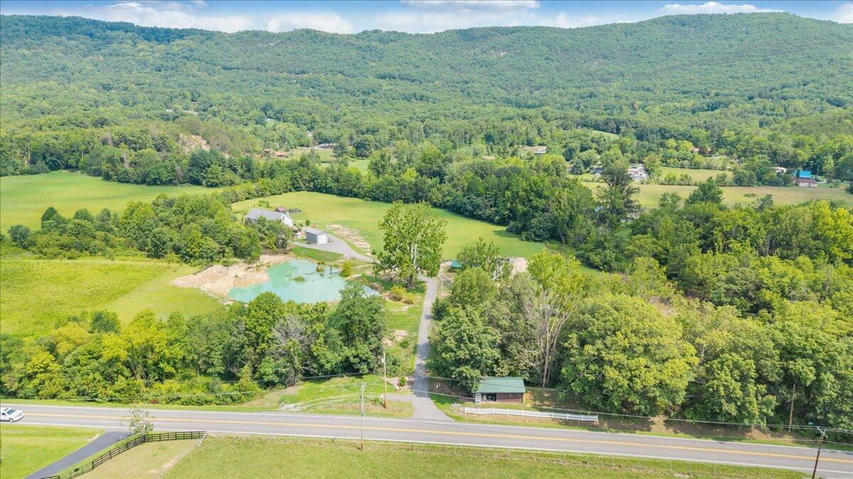 3663 Bradshaw RD
