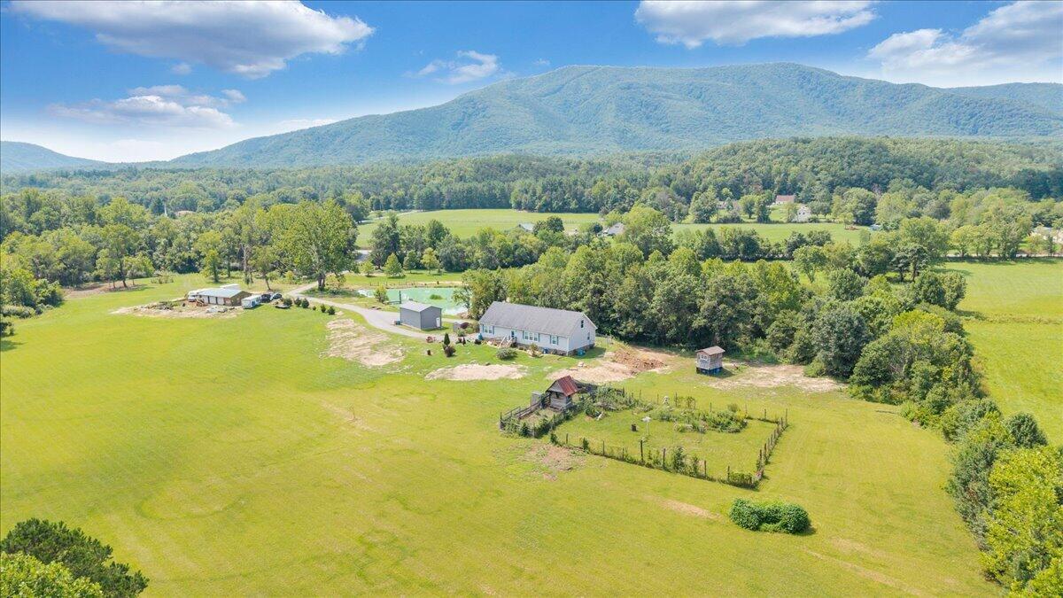 3663 Bradshaw RD